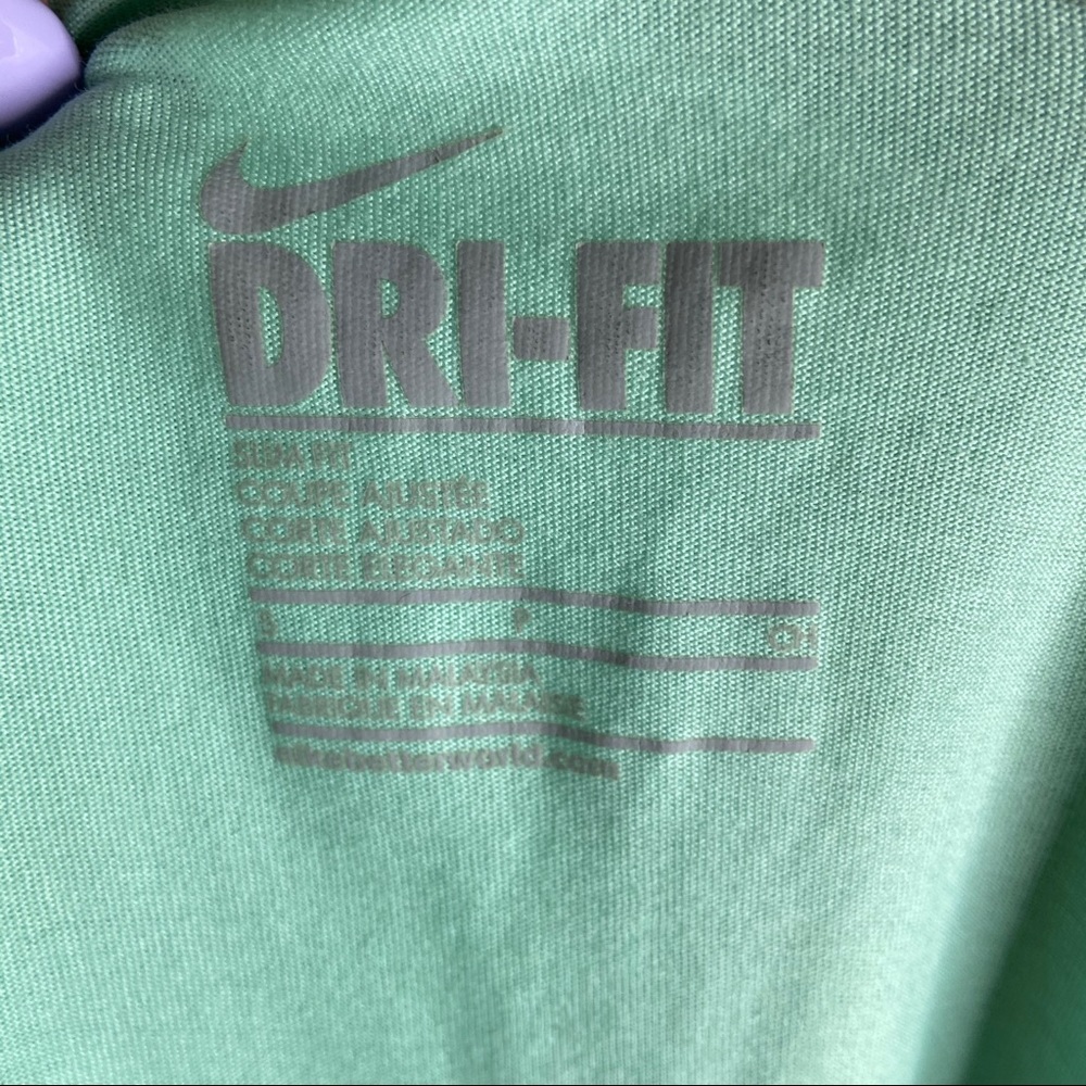 Nike dri-fit v-neck top S - Picture 8 of 8